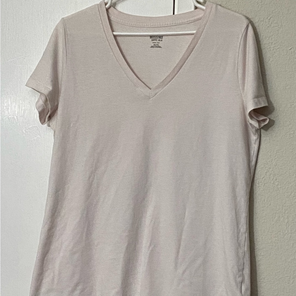 White Mossimo tee shirts